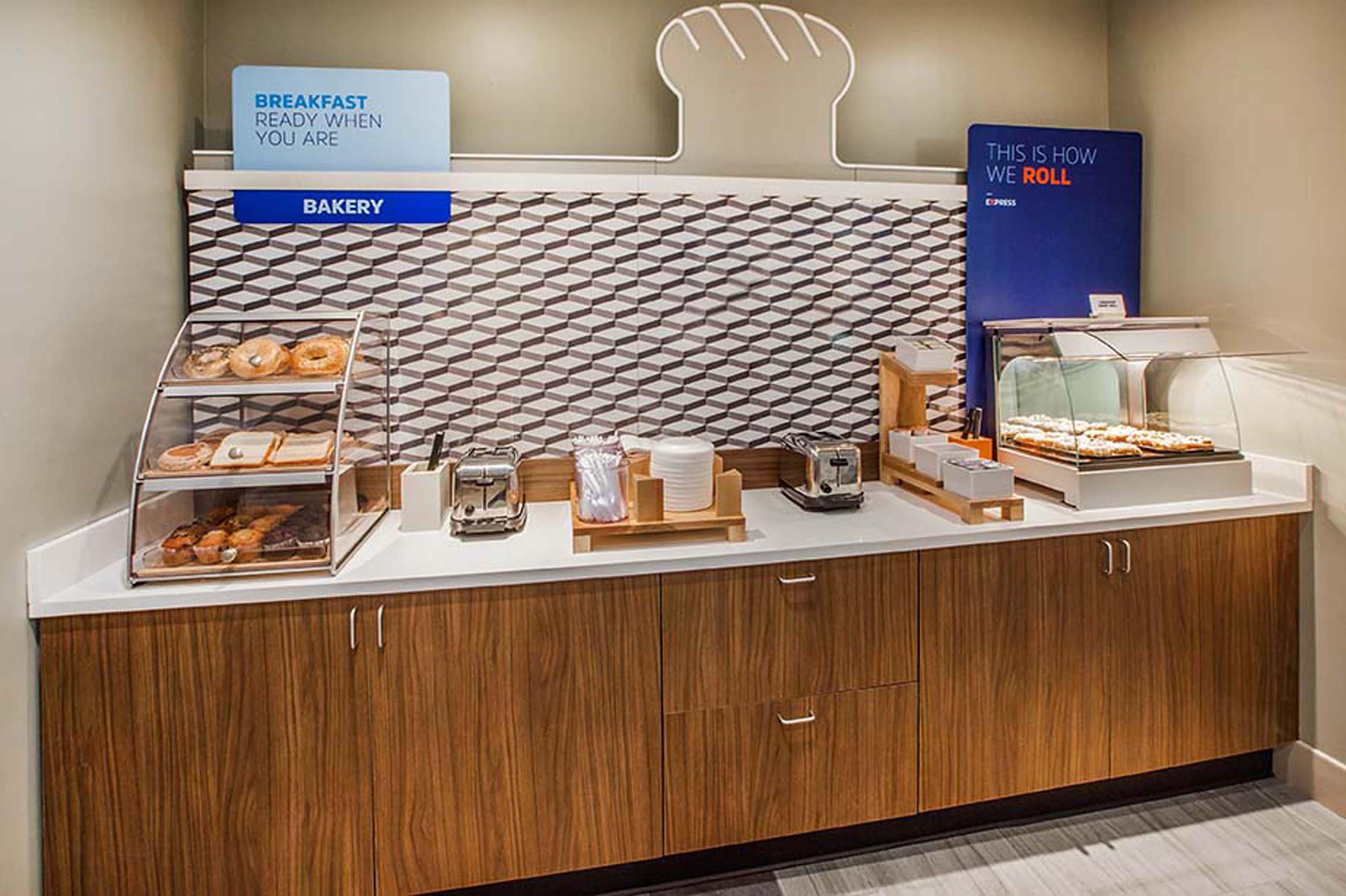 Holiday Inn Express Tampa-Brandon By Ihg Extérieur photo