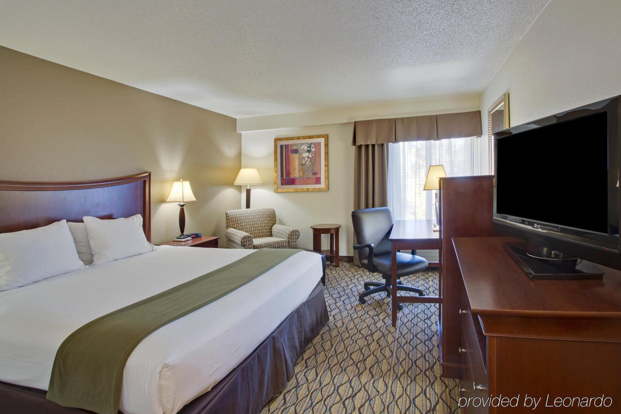 Holiday Inn Express Tampa-Brandon By Ihg Extérieur photo