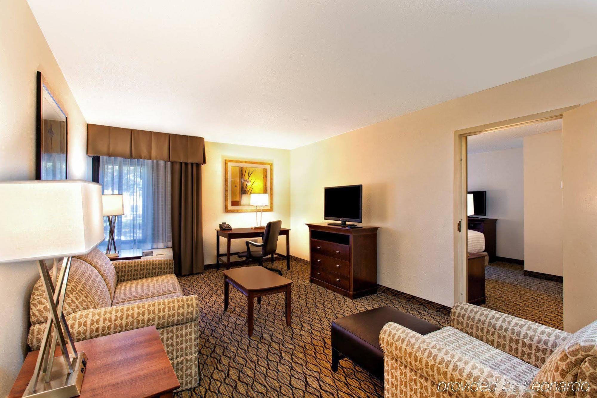 Holiday Inn Express Tampa-Brandon By Ihg Extérieur photo