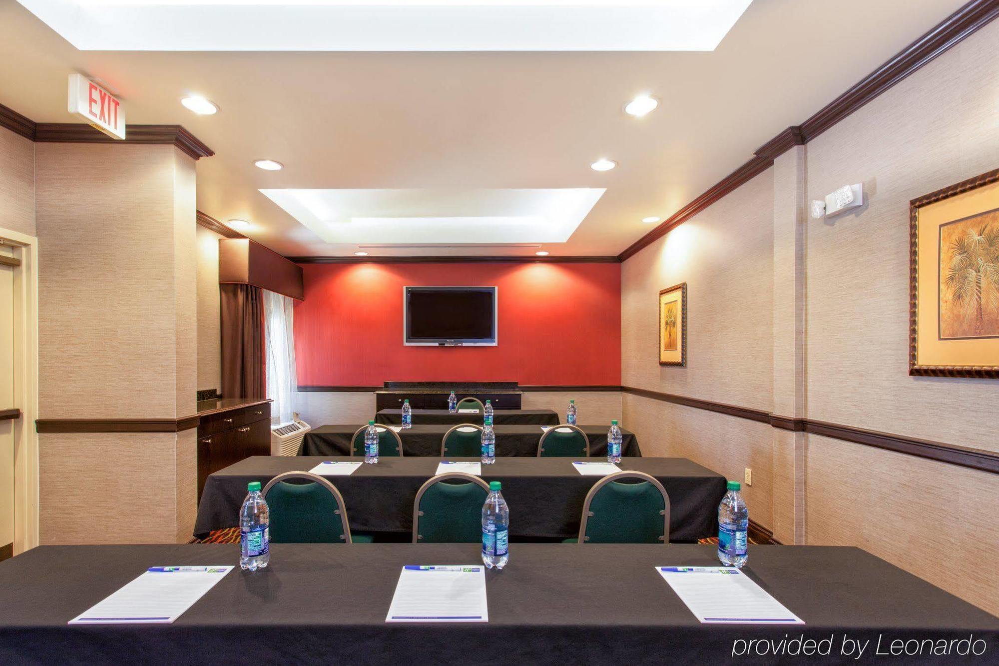 Holiday Inn Express Tampa-Brandon By Ihg Extérieur photo