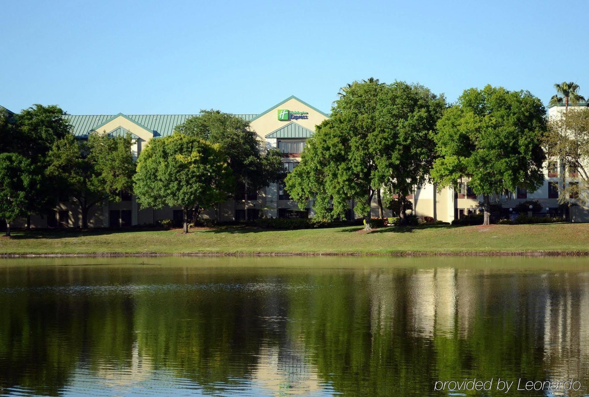 Holiday Inn Express Tampa-Brandon By Ihg Extérieur photo